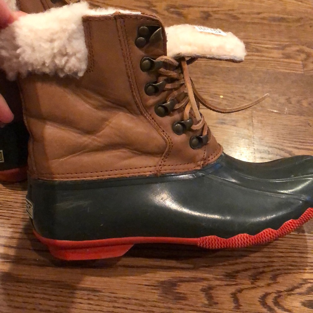 Sperry snow boots